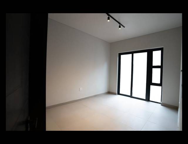 3 BEDROOM TOWNHOUSE FOR SALE IN WATERKLOOF GLEN